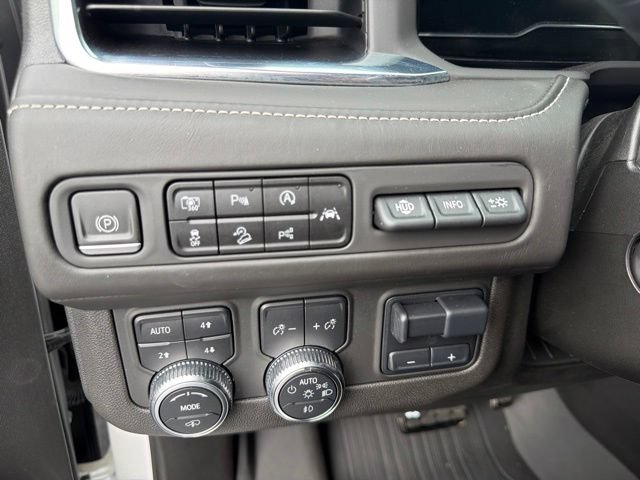 Used 2023 GMC Yukon XL Denali Ultimate AWD/4WD image 29
