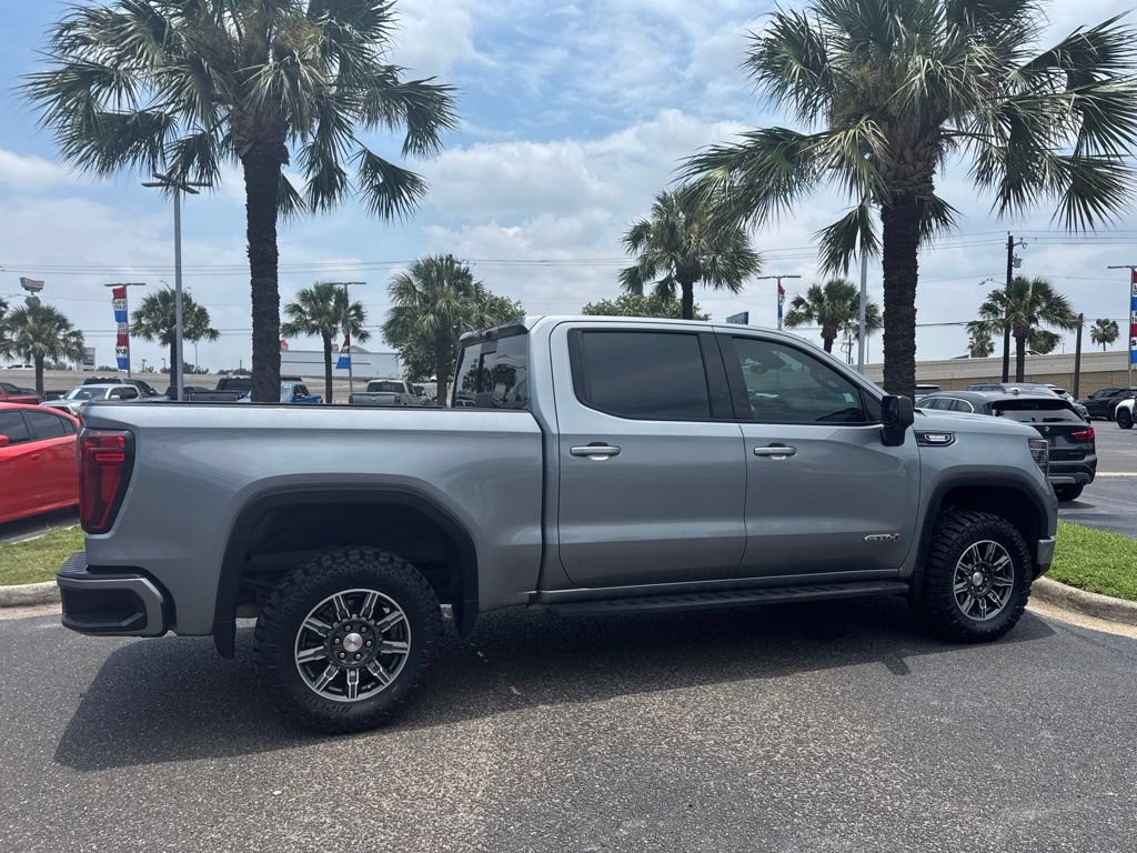 Used 2024 GMC Sierra 1500 AT4 w/ Technology Package AWD/4WD image 5