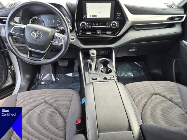Used 2024 Toyota Highlander LE FWD image 33