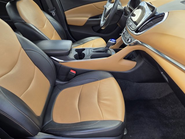 Used 2018 Chevrolet Volt Premier w/ Driver Confidence Package FWD image 12