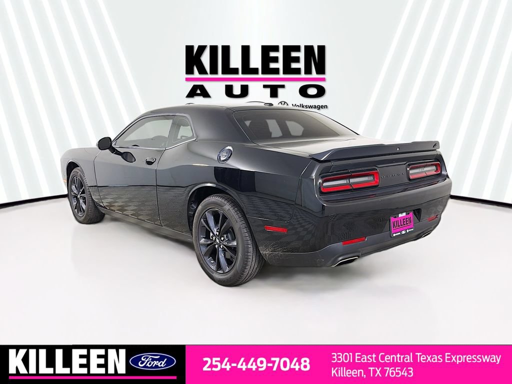 Used 2023 Dodge Challenger SXT w/ Blacktop Package AWD/4WD image 7