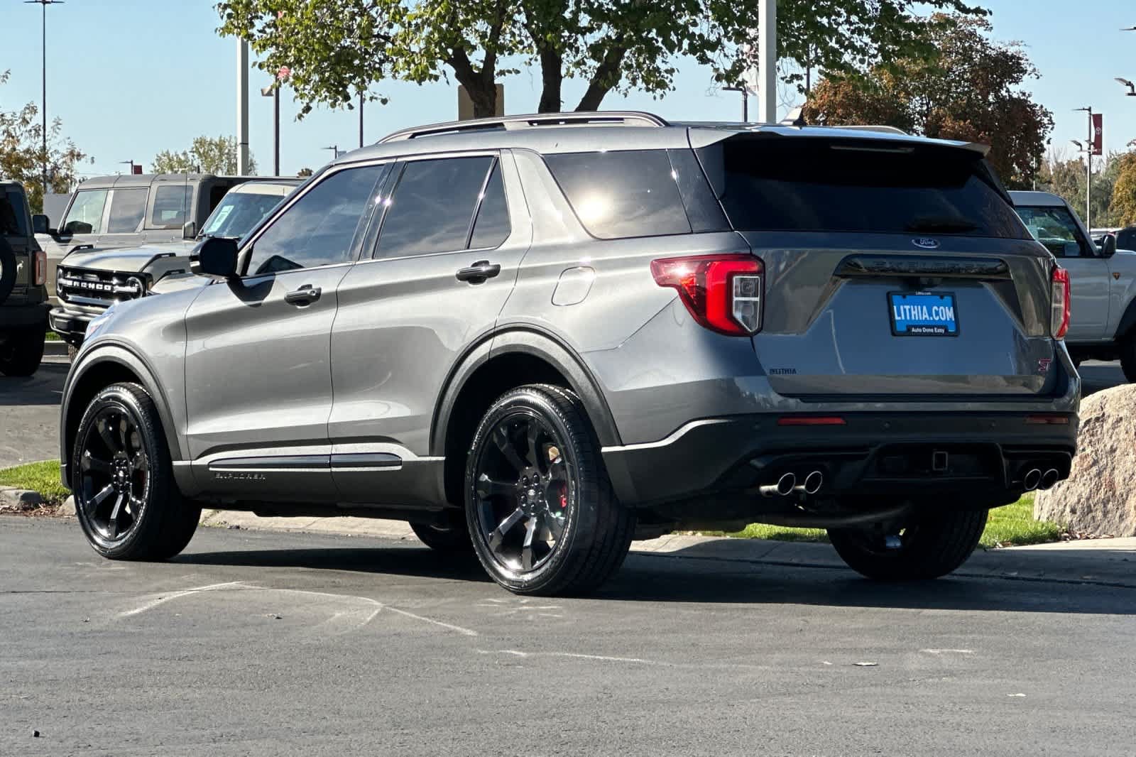 Certified 2022 Ford Explorer ST w/ Equipment Group 401A AWD/4WD image 6