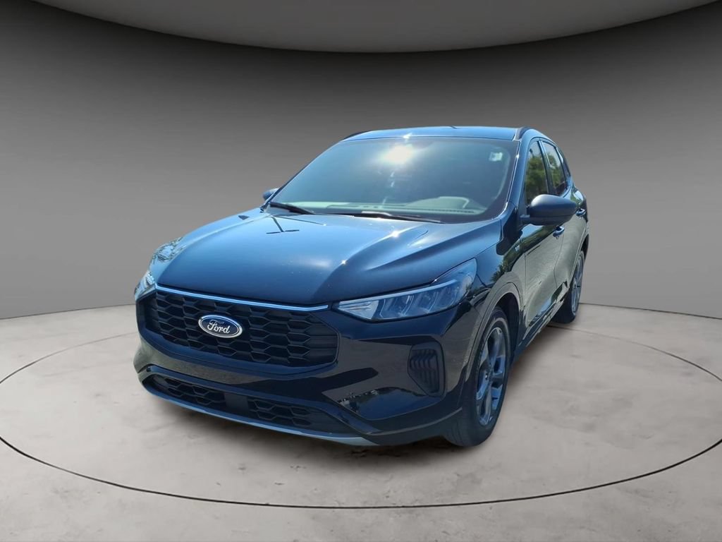 Certified 2023 Ford Escape ST-Line w/ Tech Pack #1 FWD image 3