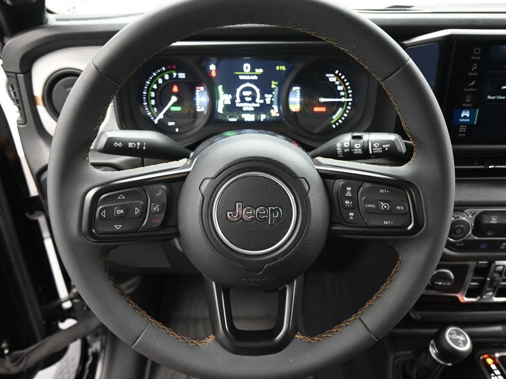 Used 2024 Jeep Wrangler Unlimited image 38