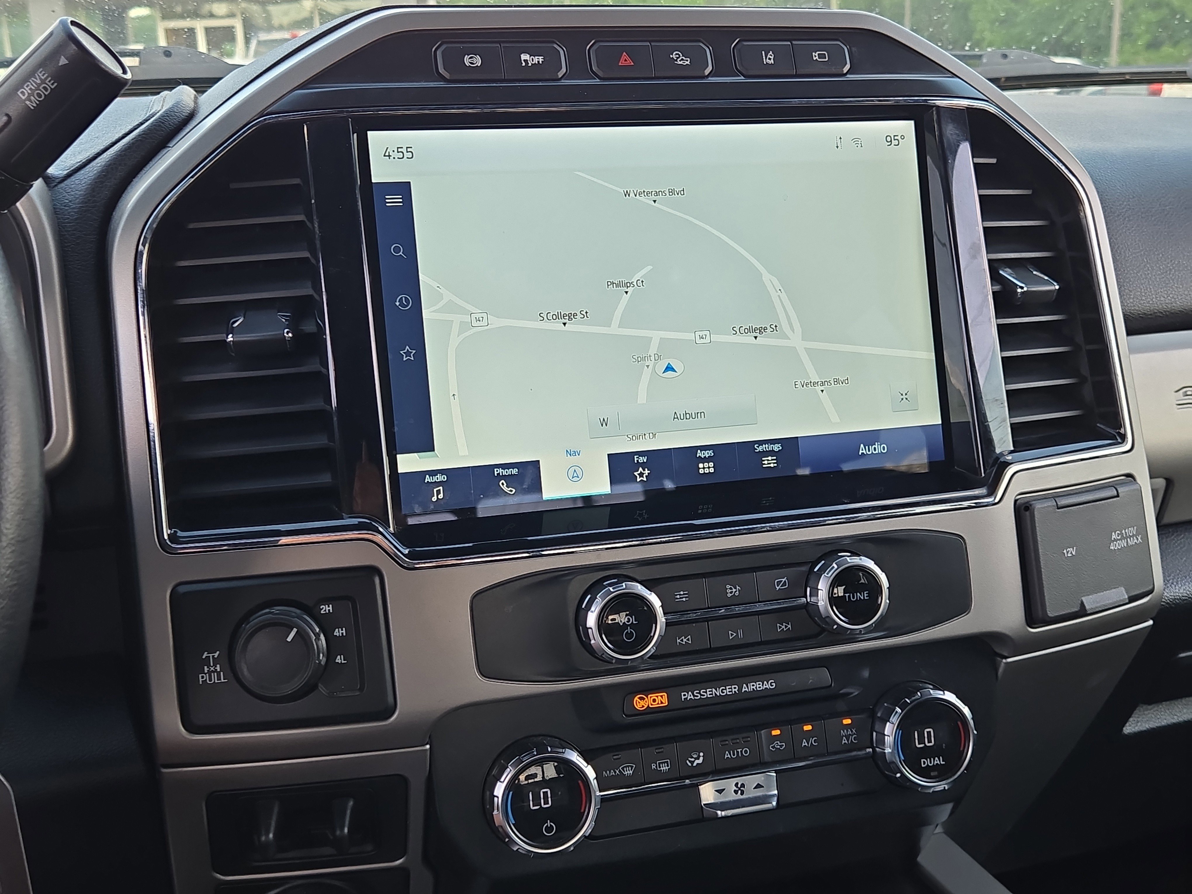 Certified 2022 Ford F350 Lariat w/ Tremor Off-Road Package image 29