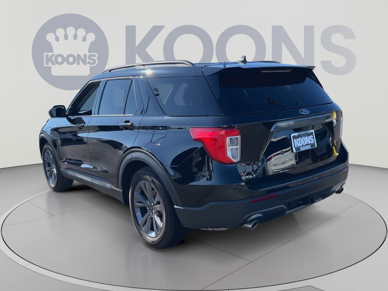 Certified 2024 Ford Explorer XLT w/ Equipment Group 202A RWD image 10