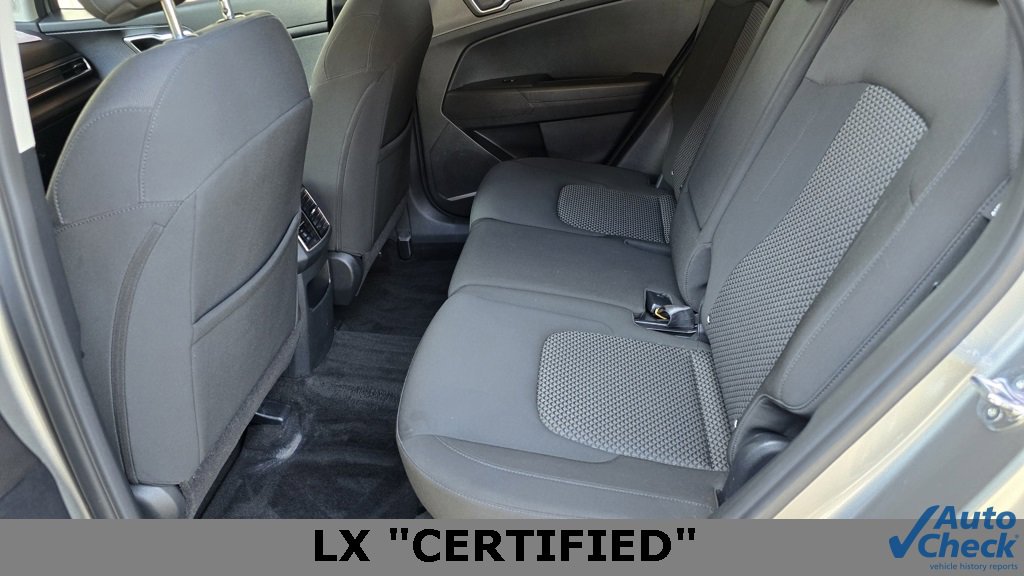 Used 2025 Kia Sportage LX image 22