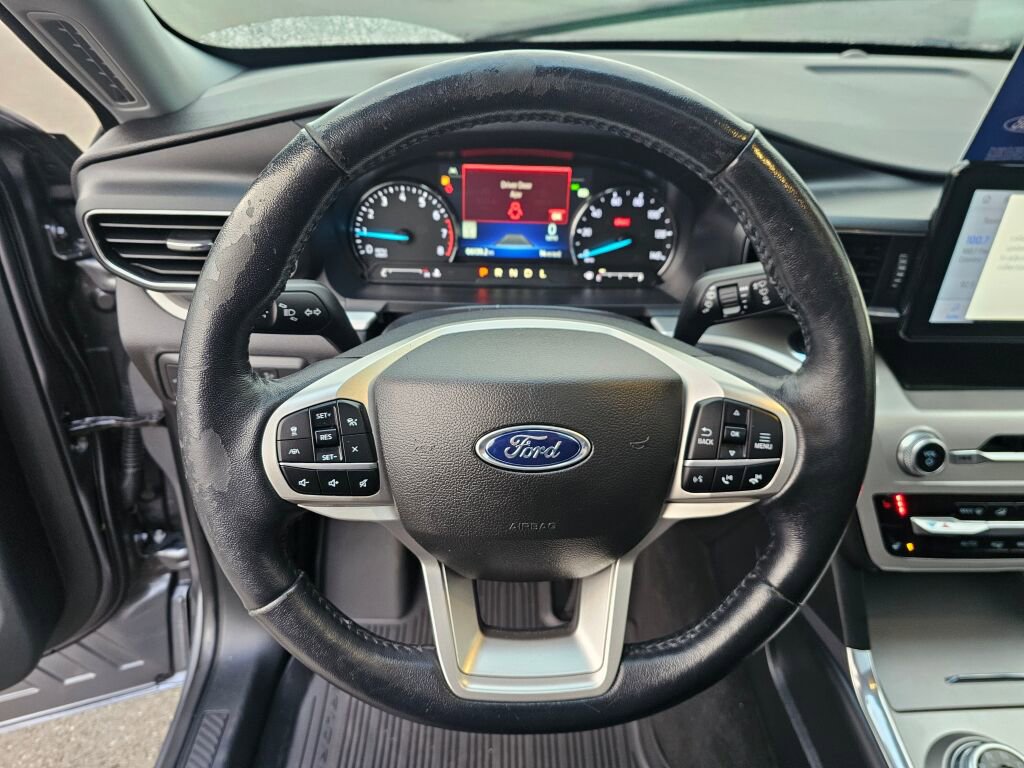 Certified 2022 Ford Explorer XLT w/ Equipment Group 202A image 22