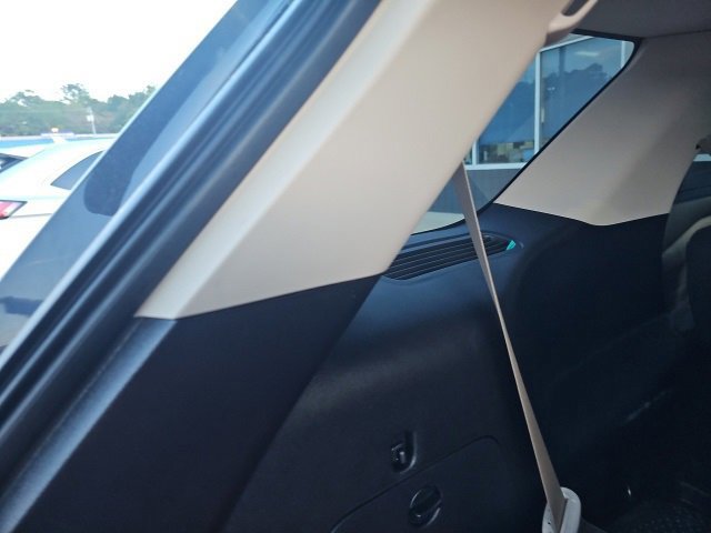 Certified 2020 Ford Explorer XLT w/ Equipment Group 202A image 11