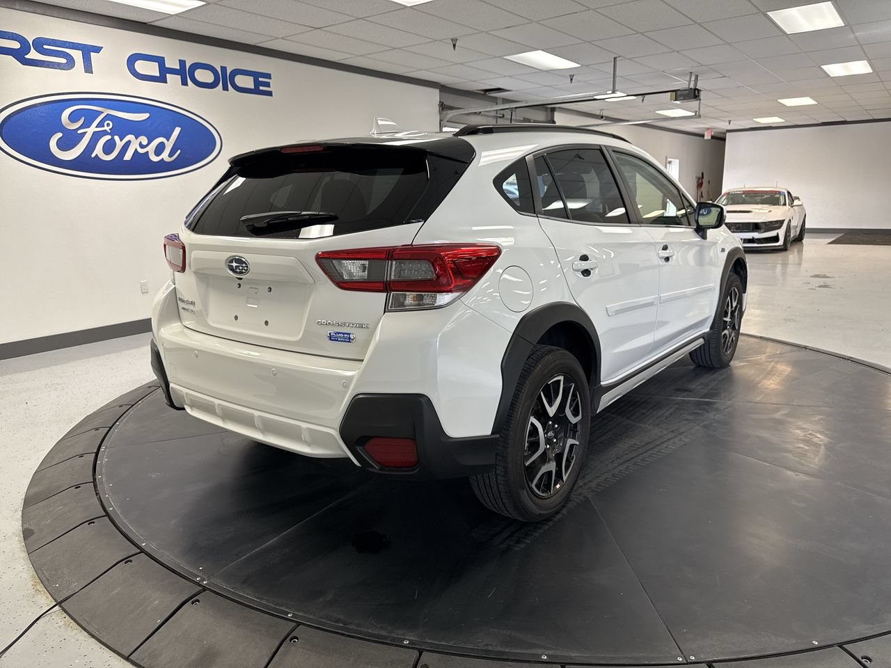 Used 2023 Subaru Crosstrek Hybrid w/ Moonroof Package w/Navigation AWD/4WD image 8