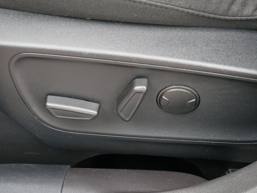 Certified 2024 Ford Escape Active AWD/4WD image 36