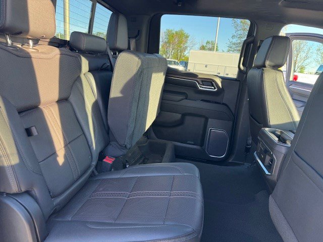 Used 2022 Chevrolet Silverado 1500 High Country w/ High Country Premium Package AWD/4WD image 35