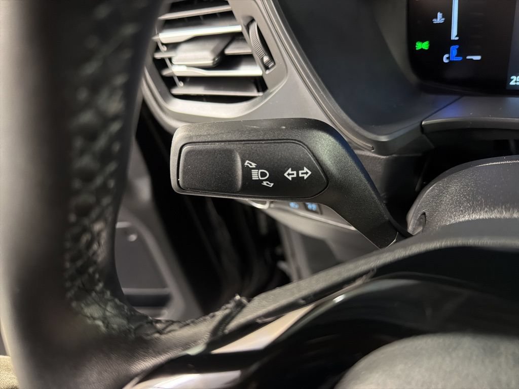 Certified 2023 Ford Escape Active AWD/4WD image 18