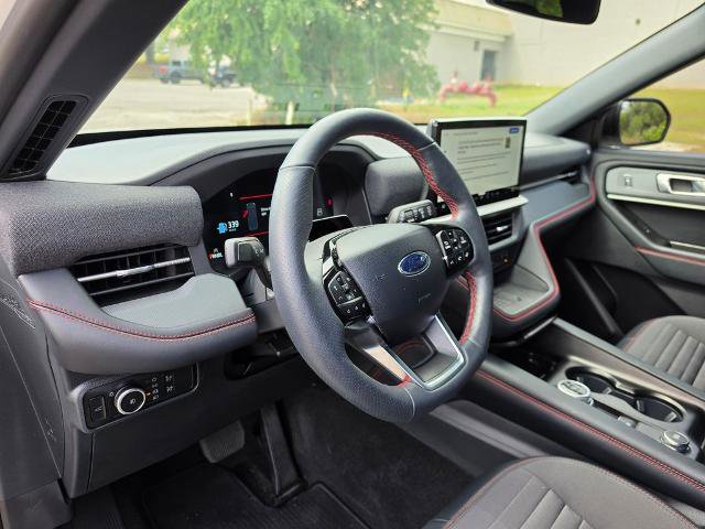 Certified 2025 Ford Explorer ST-Line w/ Premium Package RWD image 24