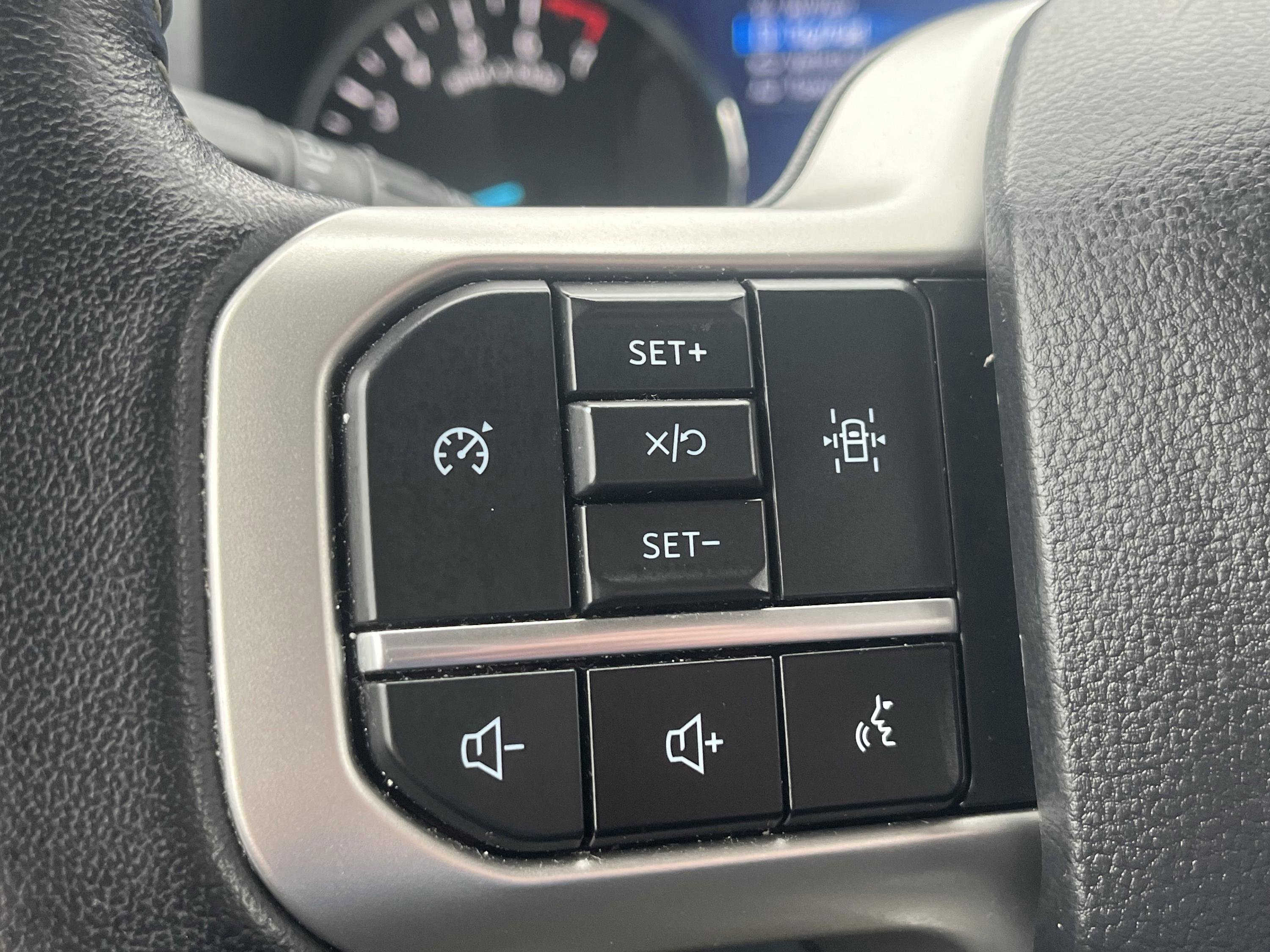 Certified 2024 Ford Expedition XLT image 19