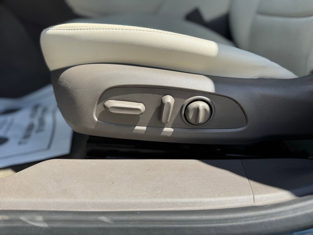 Used 2024 Chevrolet Malibu LT FWD image 13