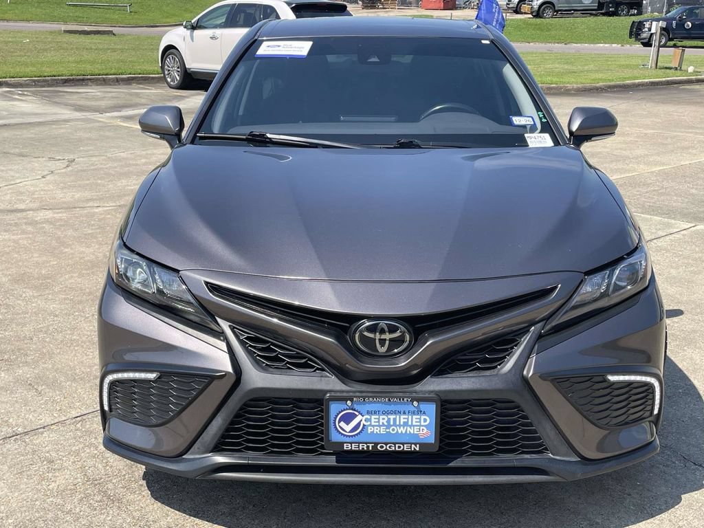 Used 2022 Toyota Camry SE FWD image 8