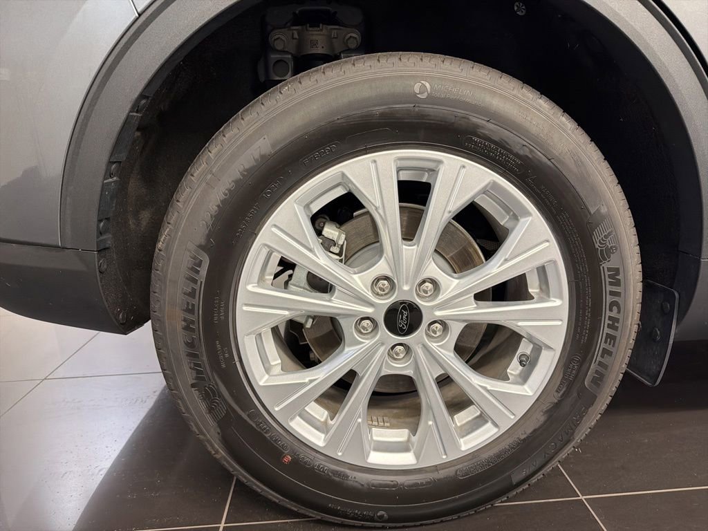 Certified 2024 Ford Escape Active w/ Cold Weather Package FWD image 7