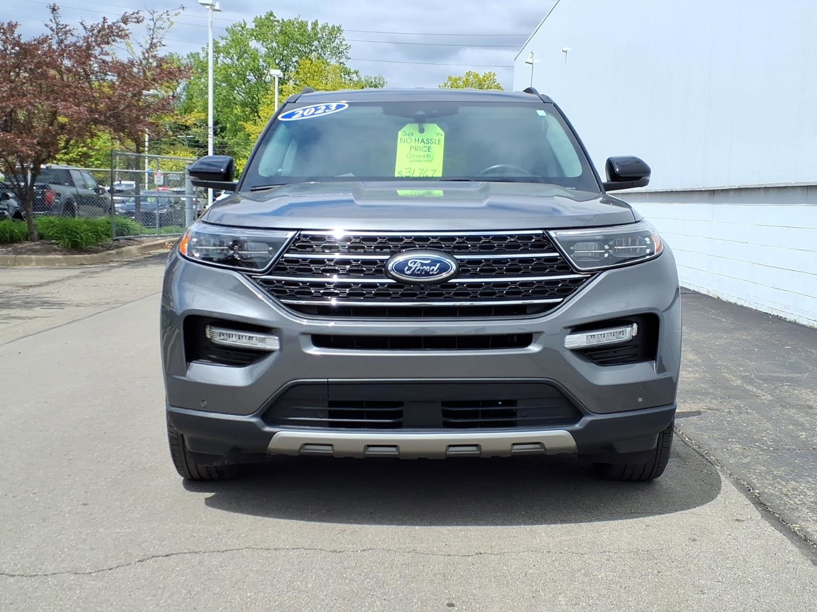 Certified 2023 Ford Explorer XLT w/ Equipment Group 202A AWD/4WD image 2
