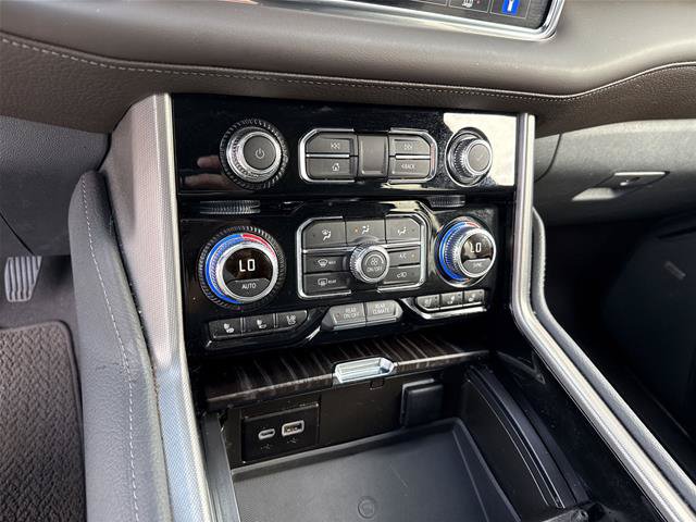 Used 2023 GMC Yukon Denali RWD image 10