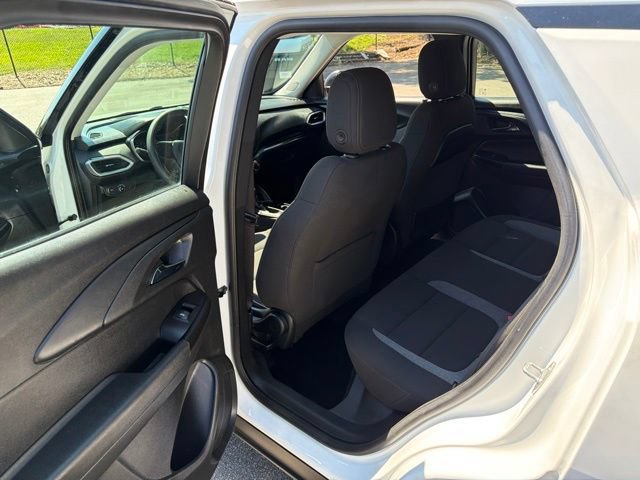 Used 2023 Chevrolet TrailBlazer LS FWD image 15