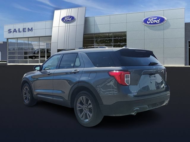 Certified 2023 Ford Explorer XLT w/ Equipment Group 202A AWD/4WD image 4