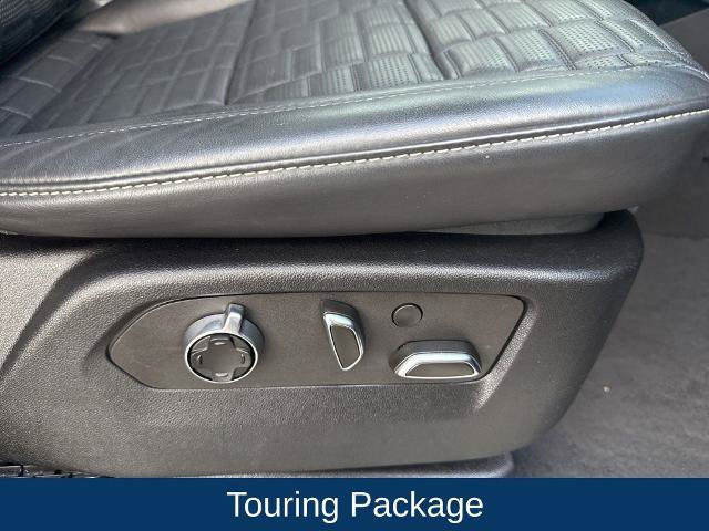 Used 2023 Cadillac Escalade Premium Luxury Platinum AWD/4WD image 33
