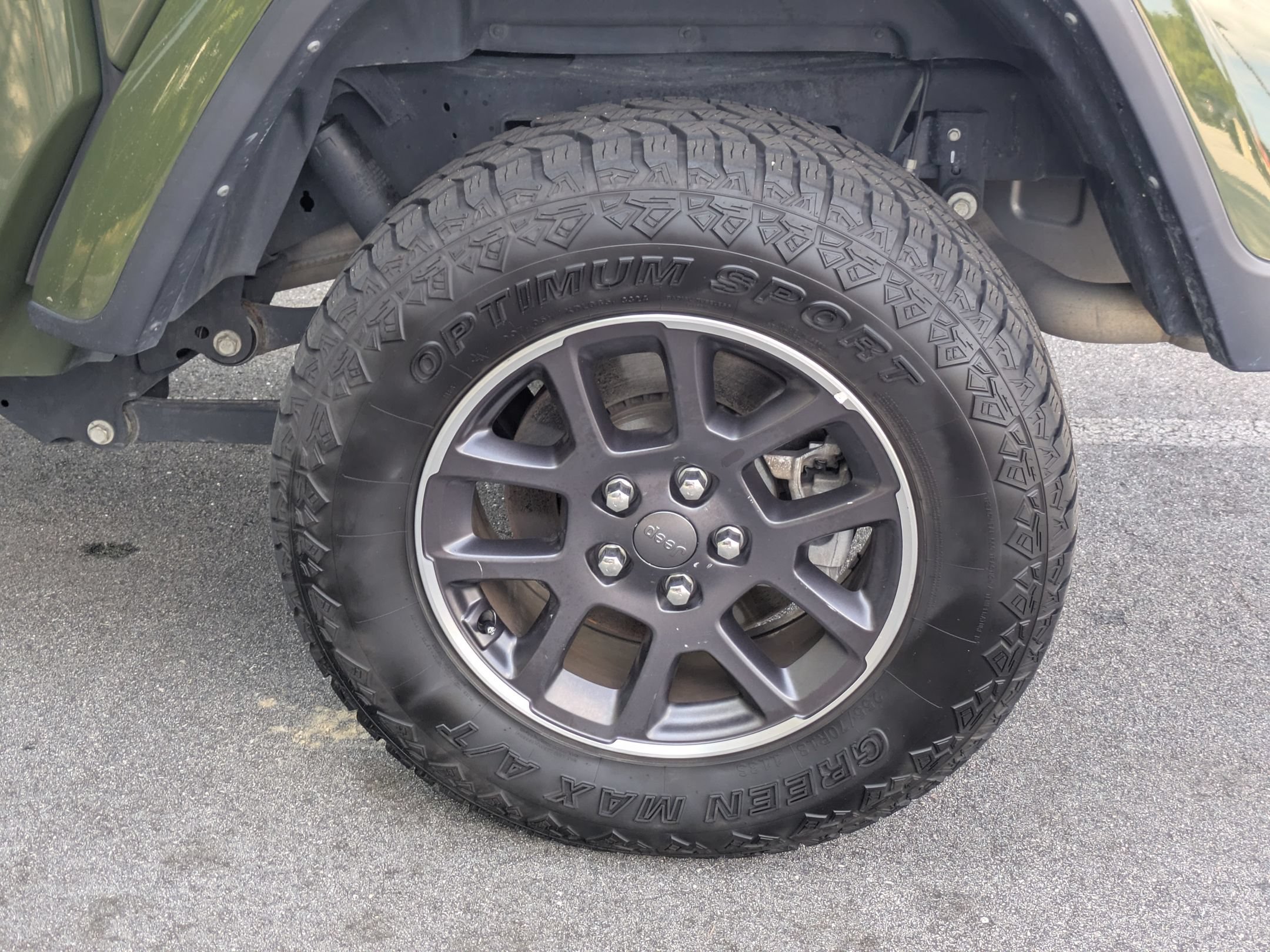 Used 2023 Jeep Gladiator Overland AWD/4WD image 8