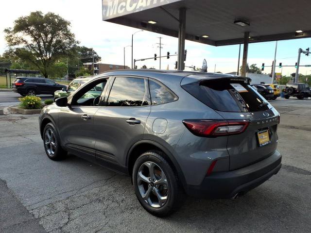 Certified 2025 Ford Escape ST-Line Select AWD/4WD image 5