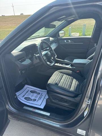 Certified 2025 Ford Explorer ST-Line AWD/4WD image 16