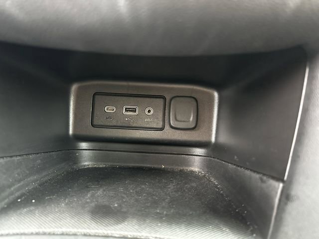 Used 2023 Chevrolet Equinox LT image 25