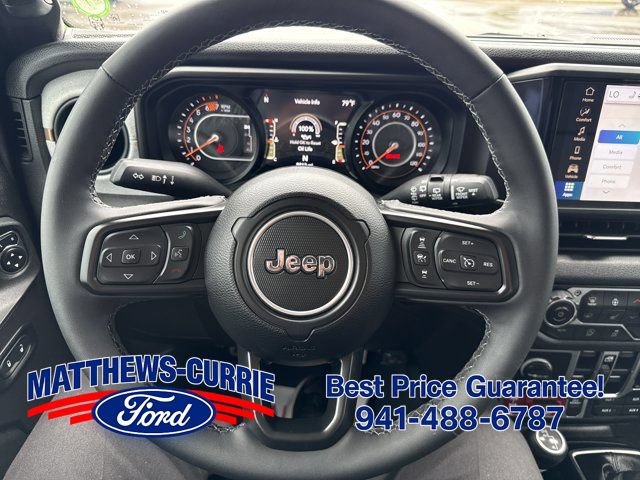 Used 2025 Jeep Wrangler Unlimited Sport AWD/4WD image 16