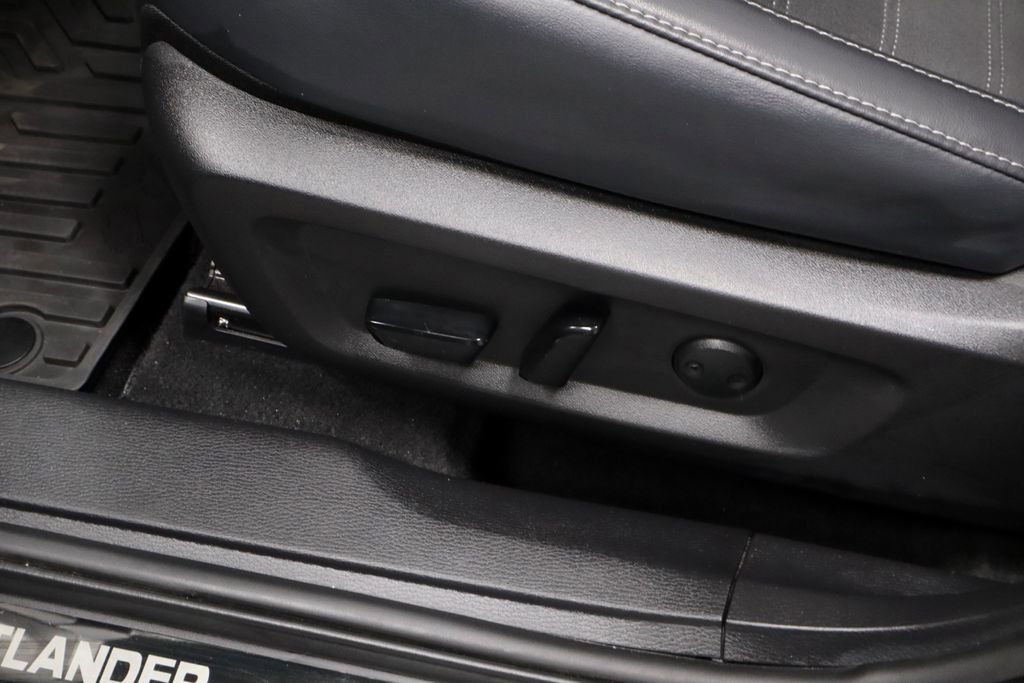 Used 2024 Mitsubishi Outlander SE Black Edition AWD/4WD image 24