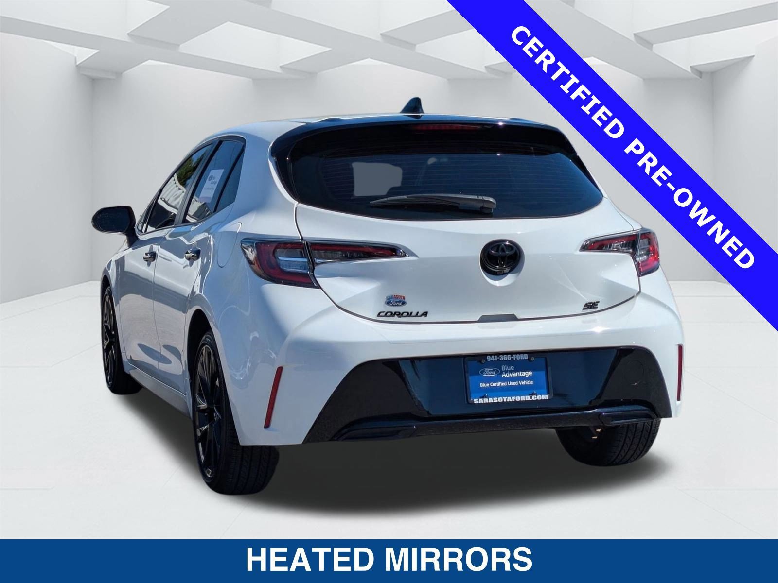 Used 2022 Toyota Corolla SE image 2