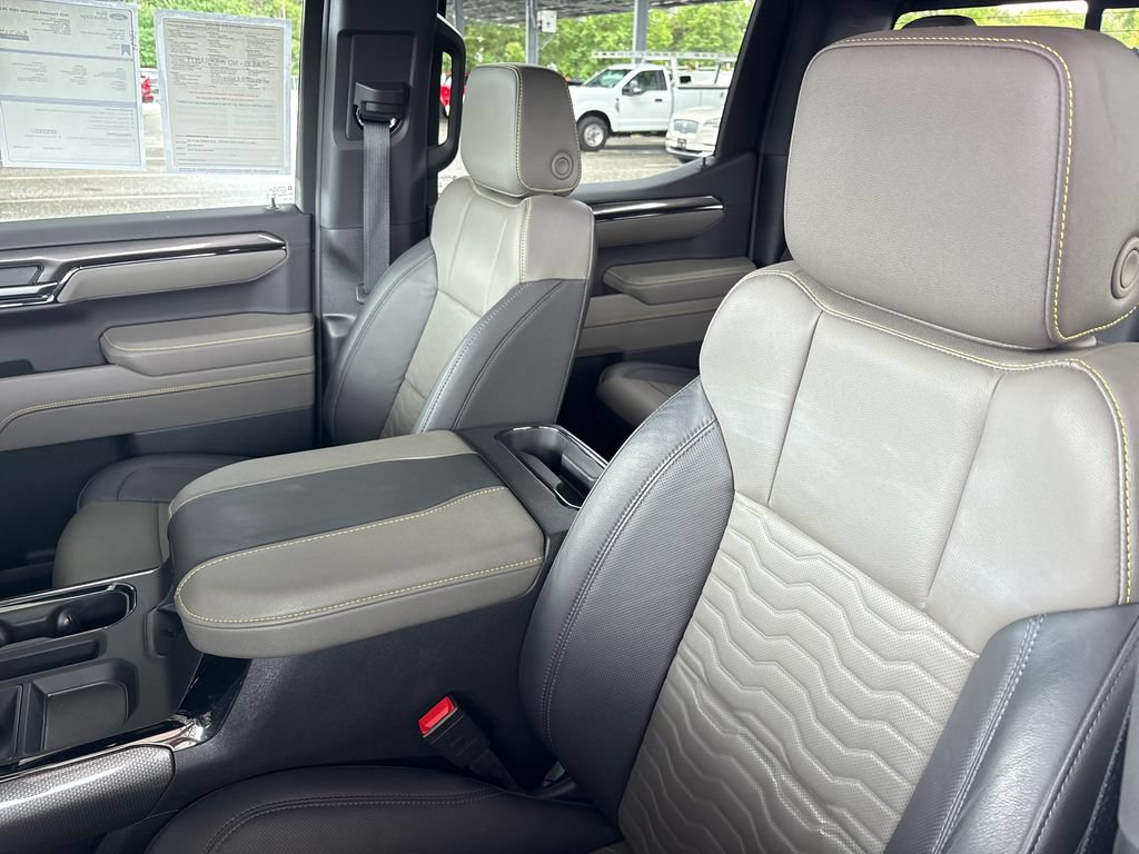Used 2025 Chevrolet Silverado 1500 ZR2 w/ Technology Package AWD/4WD image 22