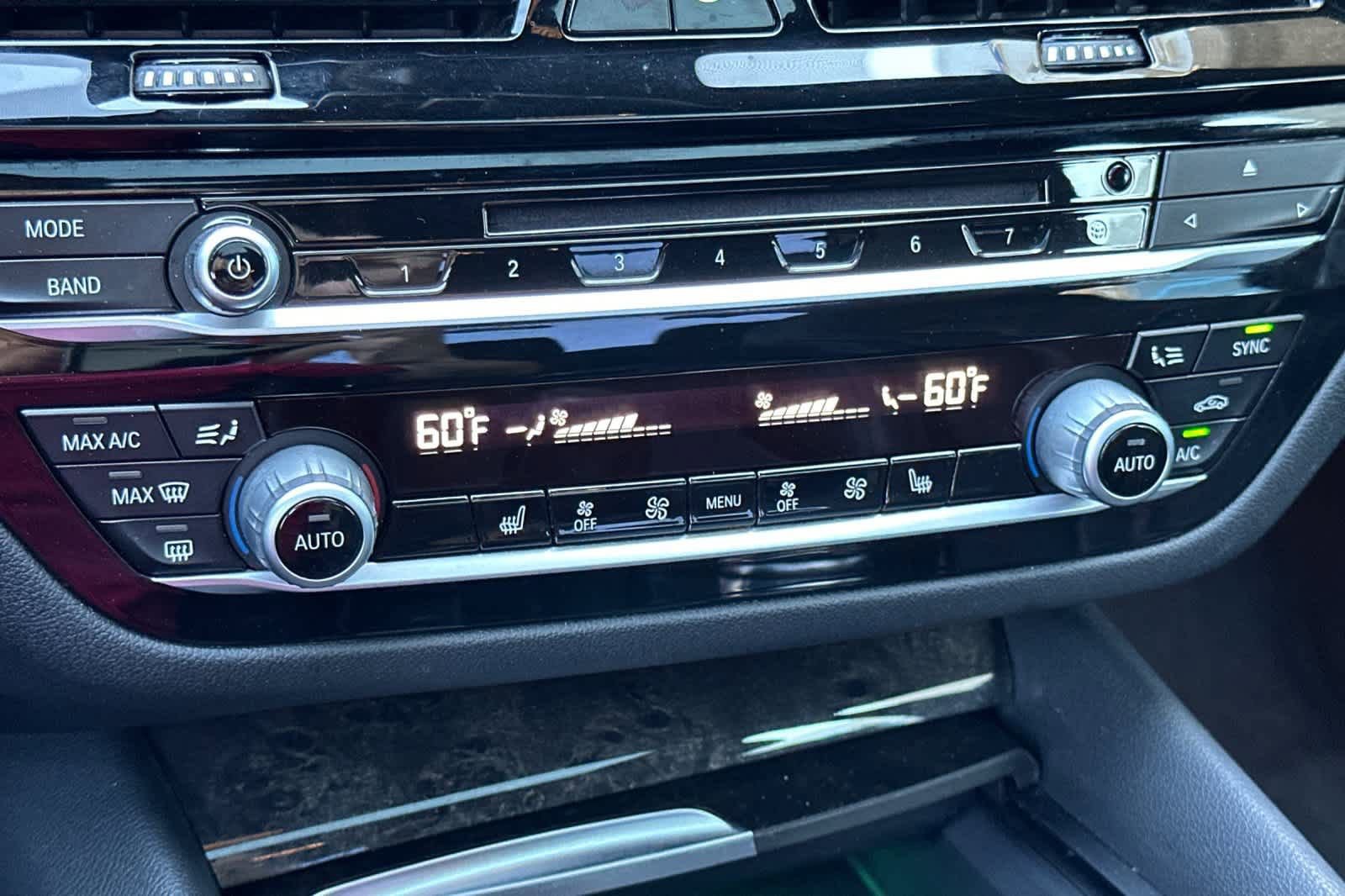 Used 2019 BMW 530i 530i w/ Convenience Package image 20