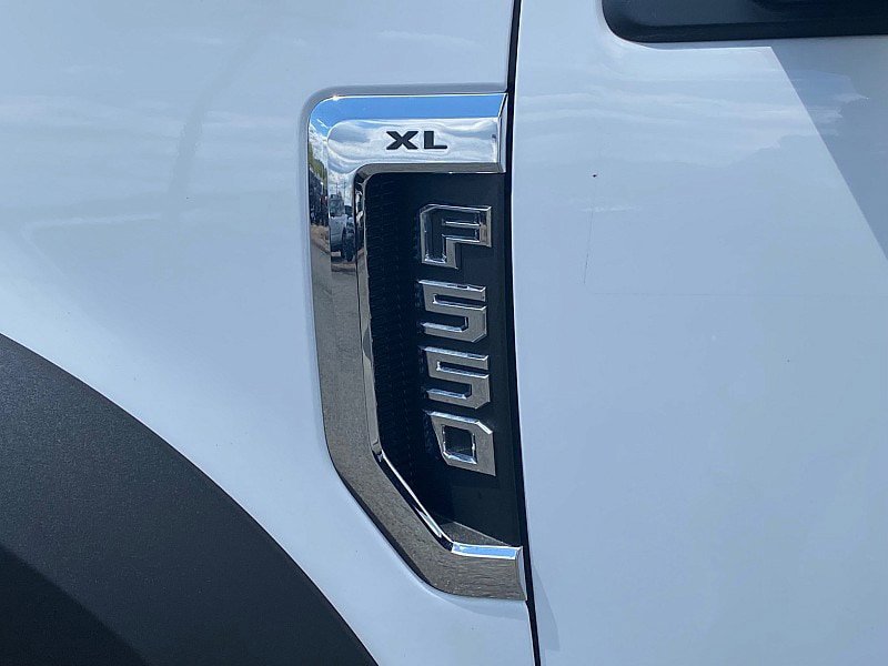 Certified 2022 Ford F550 4x4 Regular Cab Super Duty image 11