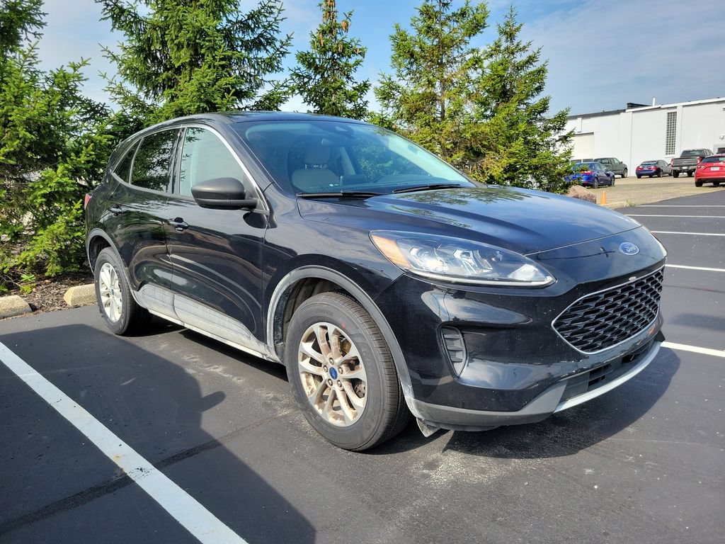 Certified 2022 Ford Escape SE w/ Convenience Package AWD/4WD image 2