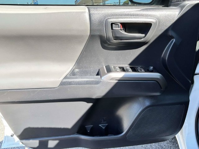 Used 2023 Toyota Tacoma SR5 w/ Technology Package AWD/4WD image 19
