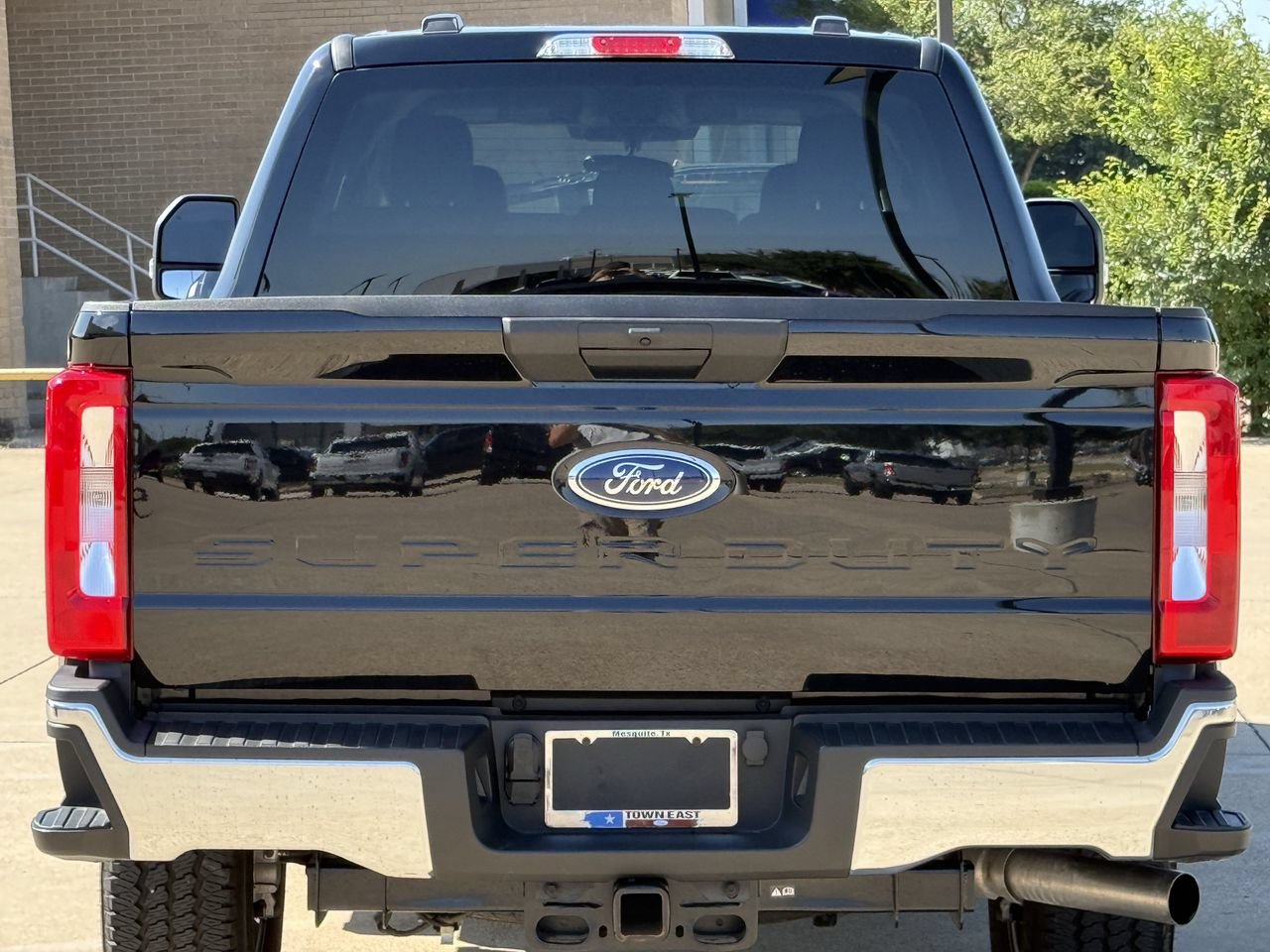 Certified 2026 Ford F250 XLT w/ FX4 Off-Road Package AWD/4WD image 6