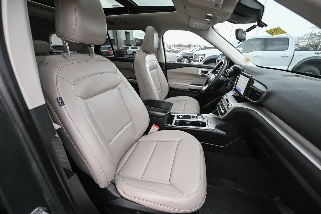 Certified 2023 Ford Explorer XLT w/ Equipment Group 202A image 26