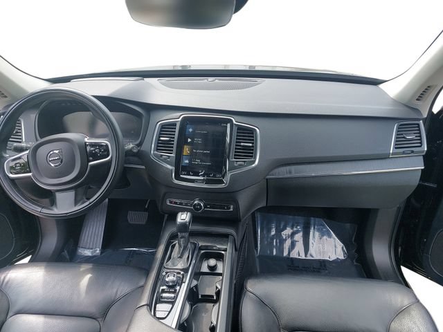 Used 2020 Volvo XC90 T6 Momentum AWD/4WD image 9