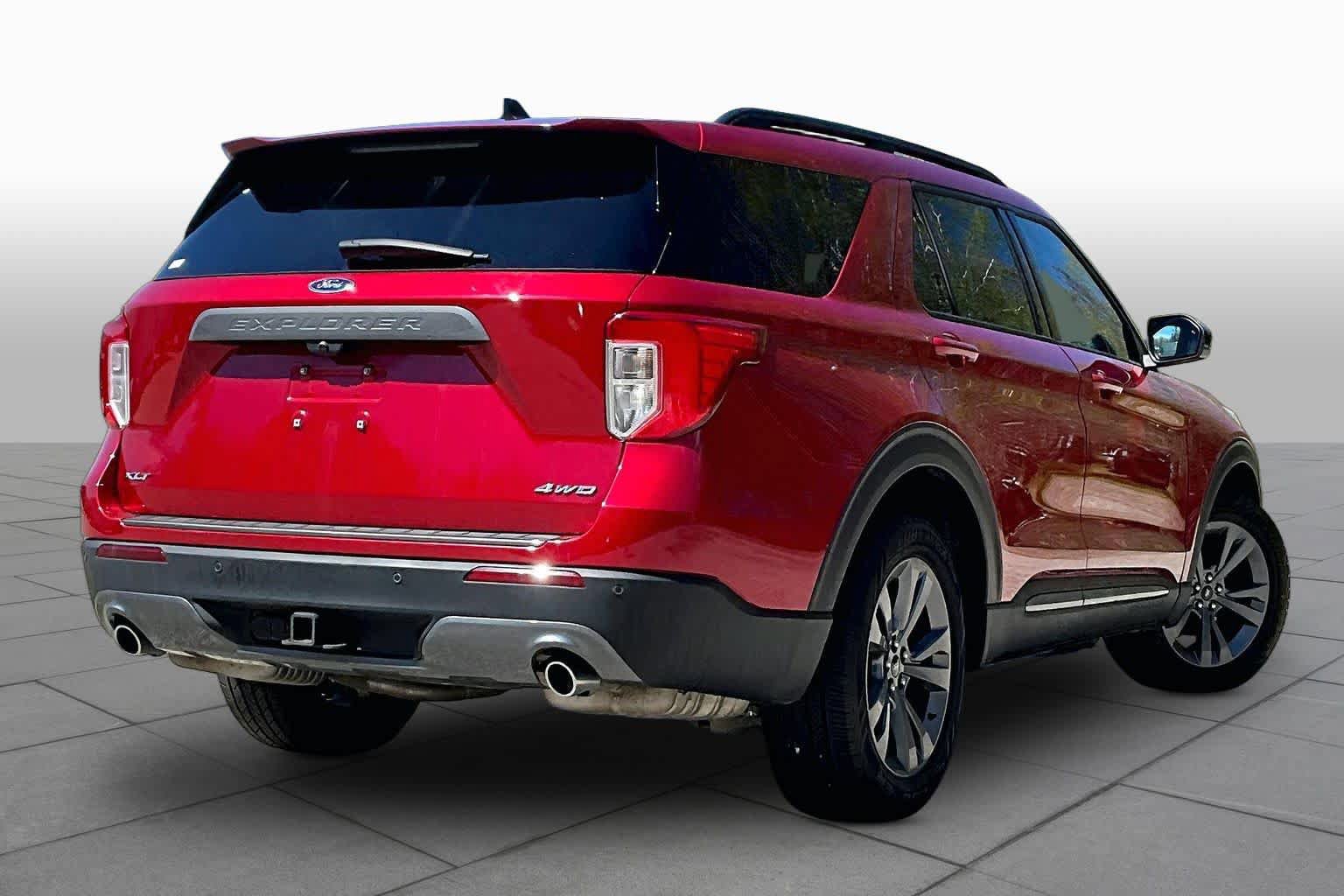 Certified 2023 Ford Explorer XLT w/ Equipment Group 202A AWD/4WD image 13