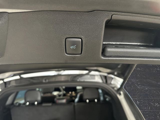 Certified 2025 Ford Escape ST-Line Elite w/ Premium Technology Package image 17