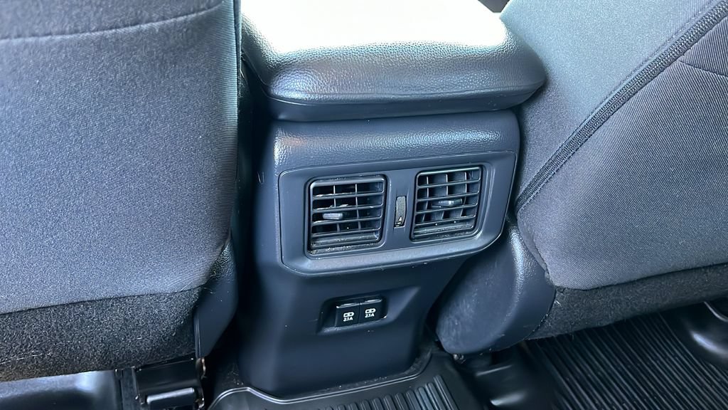 Used 2021 Toyota RAV4 XLE w/ Convenience Package AWD/4WD image 7