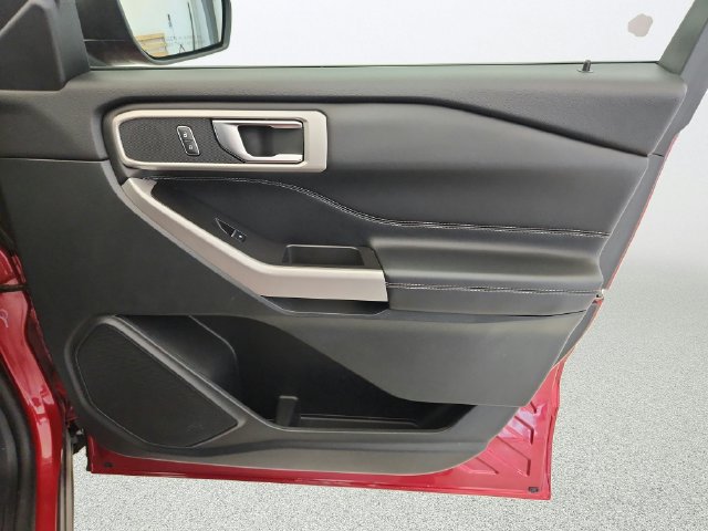 Certified 2024 Ford Explorer XLT AWD/4WD image 29