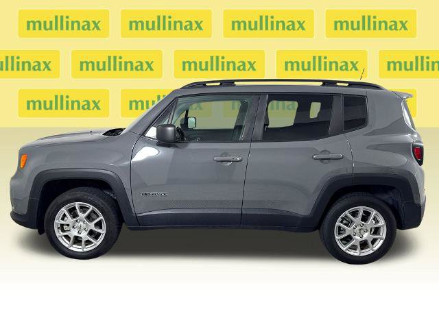 Used 2022 Jeep Renegade Latitude w/ Convenience Group AWD/4WD image 11