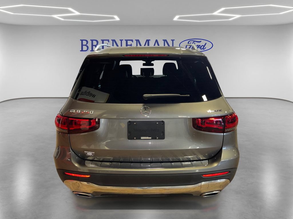 Used 2021 Mercedes-Benz GLB 250 4MATIC image 7