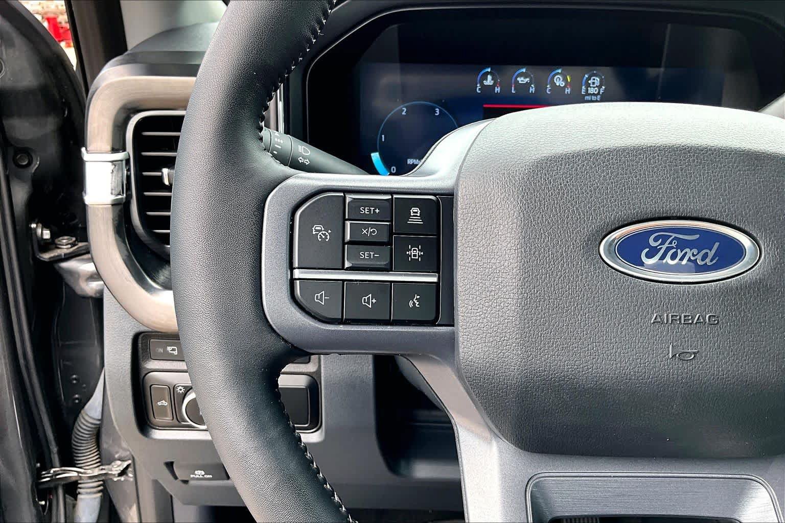 Certified 2024 Ford F250 Lariat w/ Lariat Ultimate Package AWD/4WD image 24