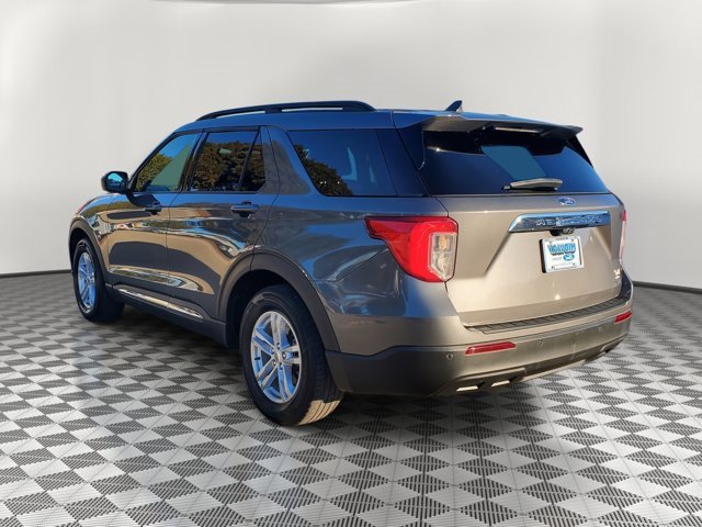 Certified 2023 Ford Explorer XLT image 2
